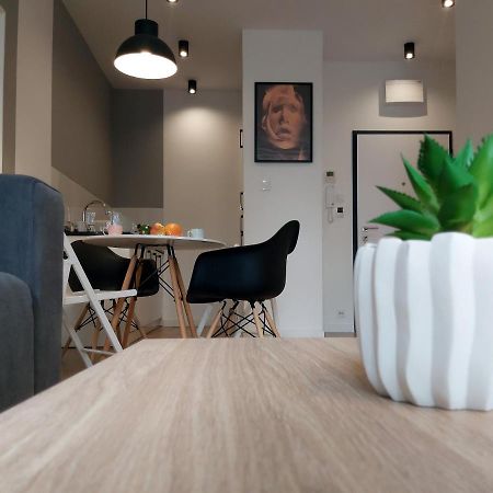 Chill Apartments Expo Slawinska Warsawa Bagian luar foto